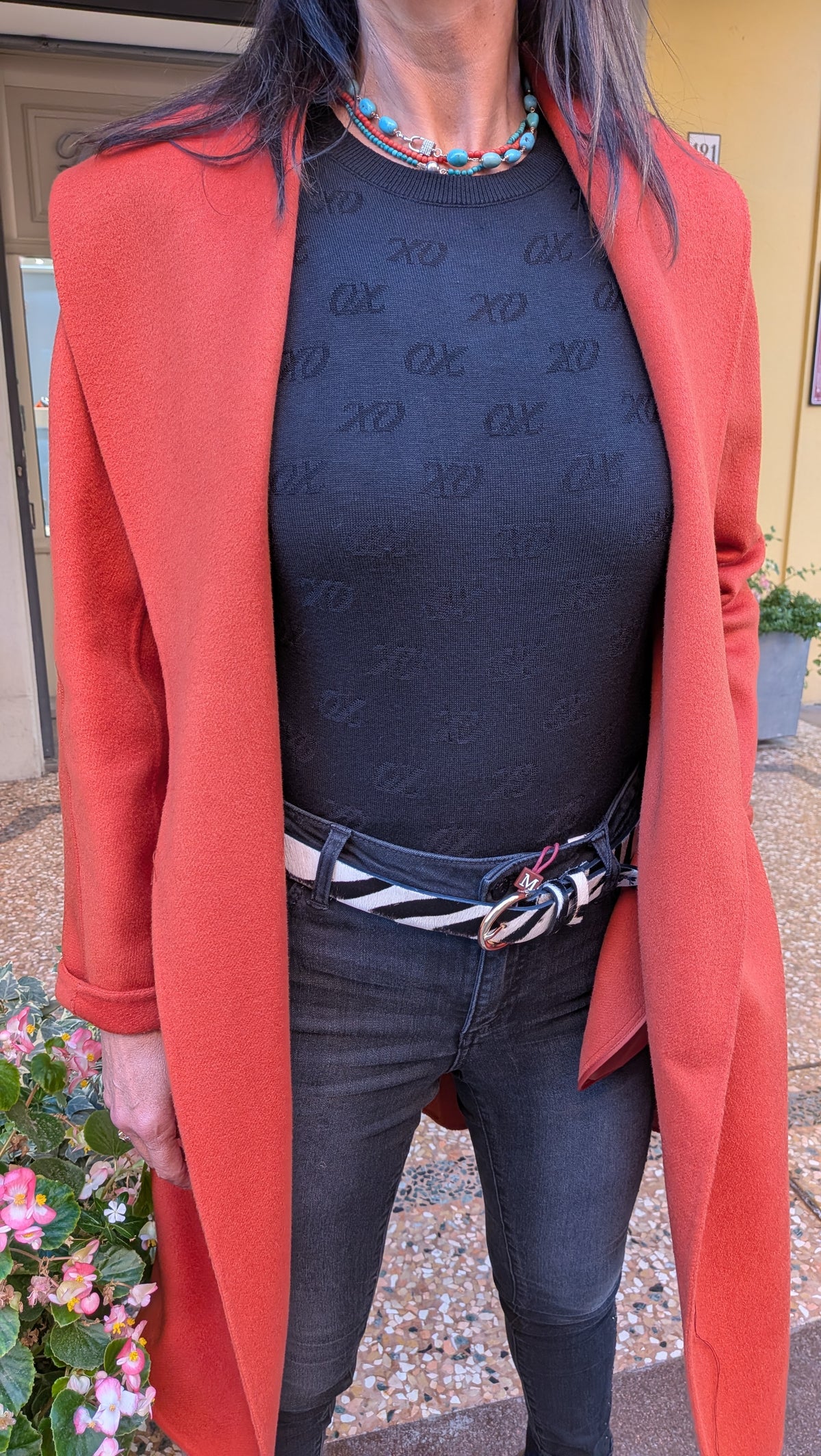 Pullover donna Armani Exchange nero in maglia rasata logata XW002875