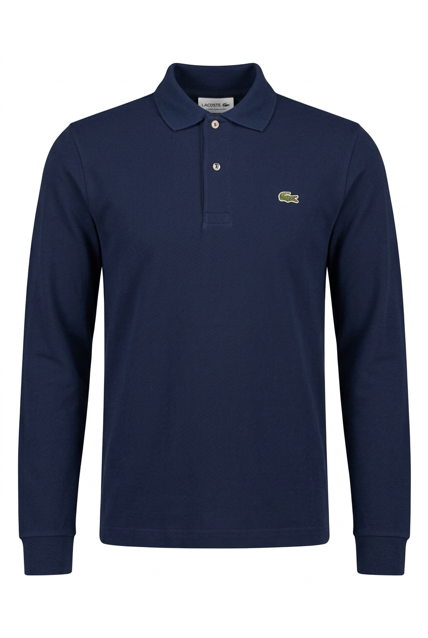 Polo Lacoste blu a manica lunga, fronte su sfondo bianco