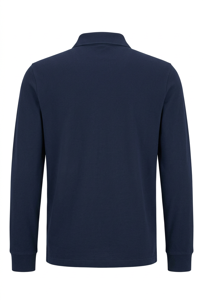 Polo Lacoste blu a manica lunga, retro su sfondo bianco
