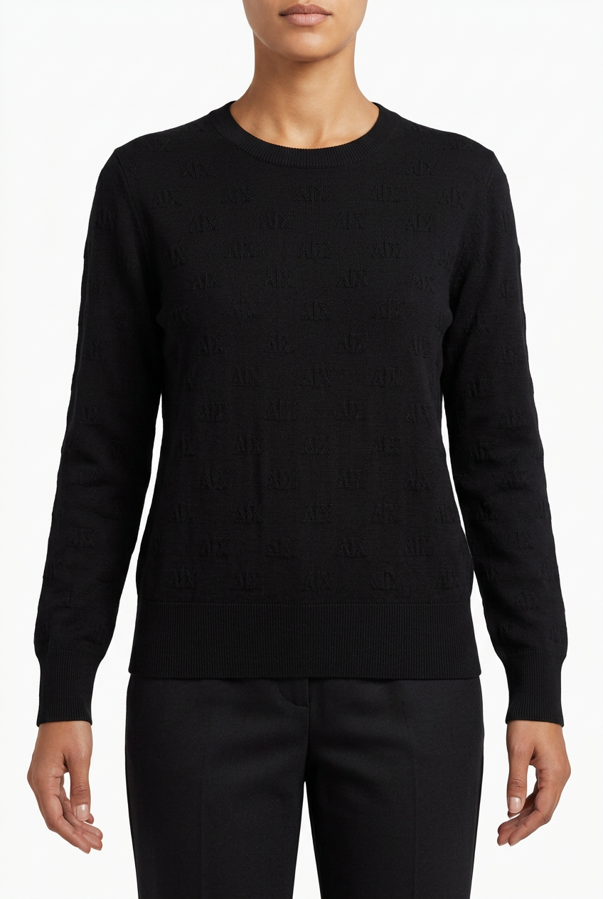 Pullover Armani Exchange indossato da modella con viso parziale